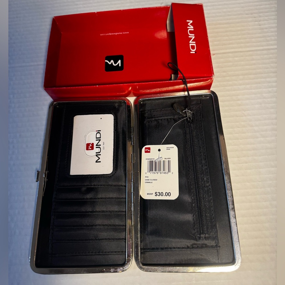 Mundi Metallic Silver Card Holder